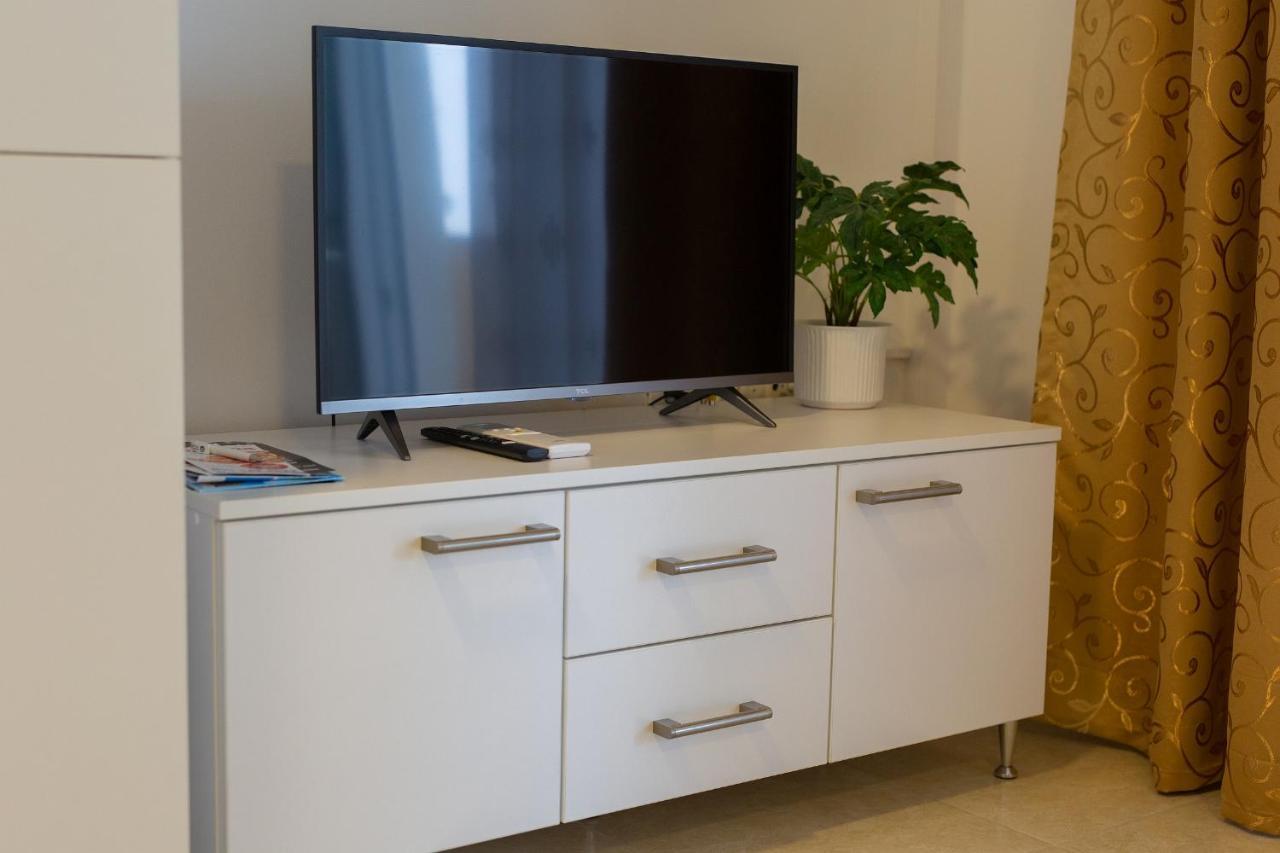 Apartmani Mara Matic Malinska Buitenkant foto