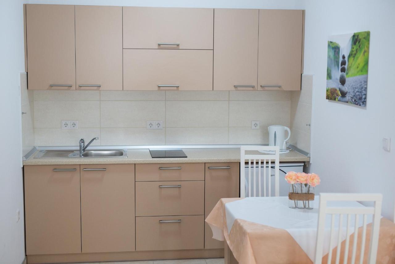 Apartmani Mara Matic Malinska Buitenkant foto