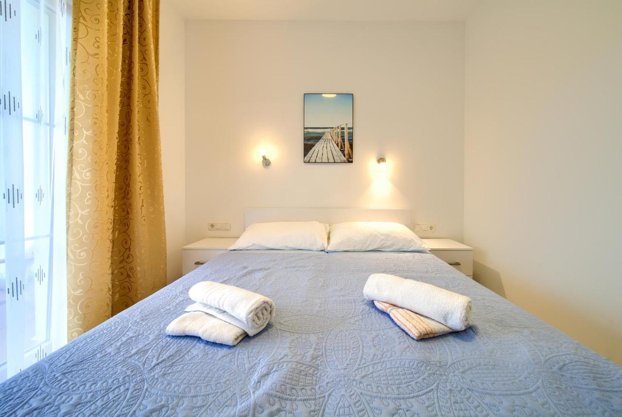 Apartmani Mara Matic Malinska Buitenkant foto